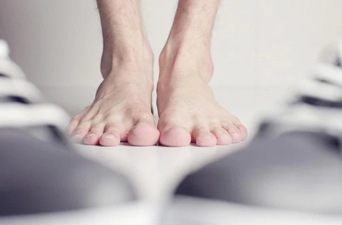 Cómo tratar los hongos en los pies efectivamente